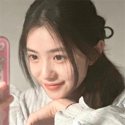 女服务员